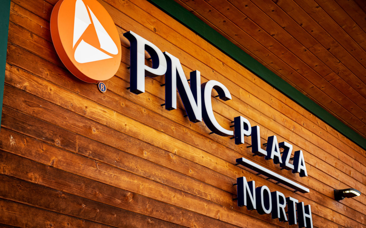 PNC Bank renames two central plazas at Fiddler’s Green Amphitheatre (Photo: Business Wire)