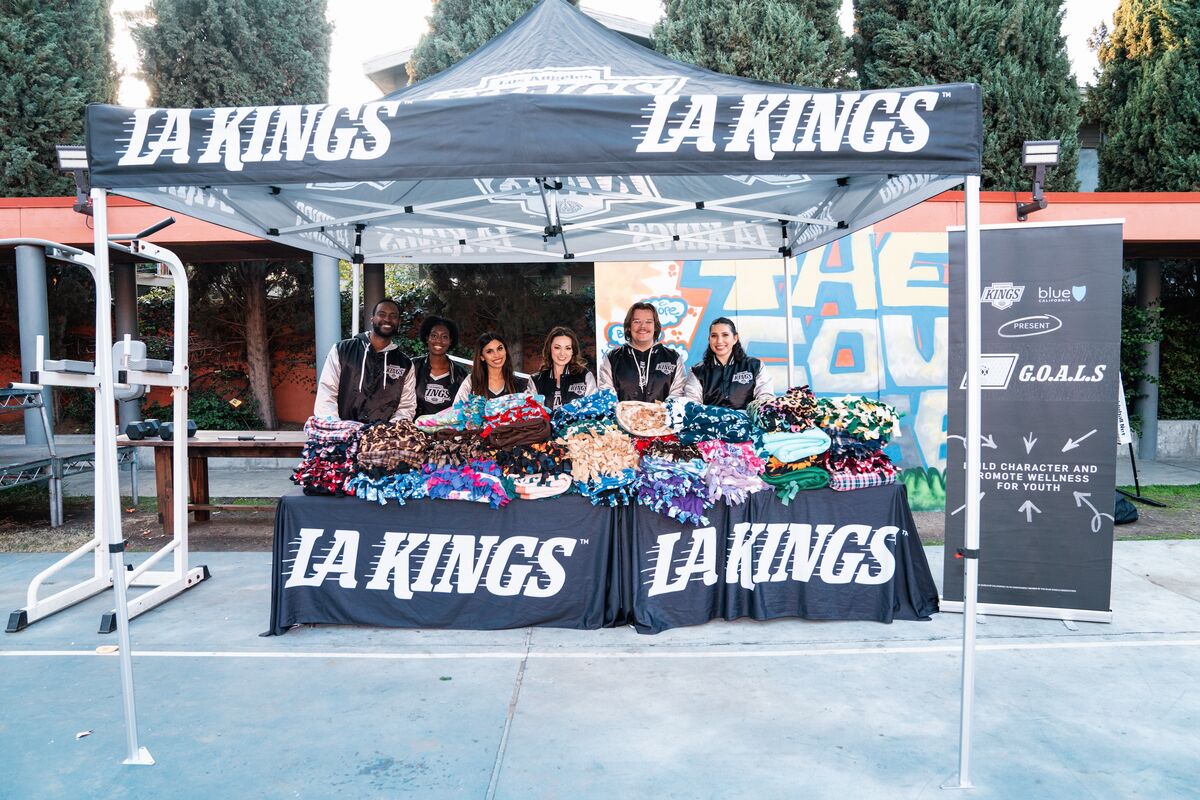 LA Kings Help Support Youth Experiencing Homelessness in Los Angeles