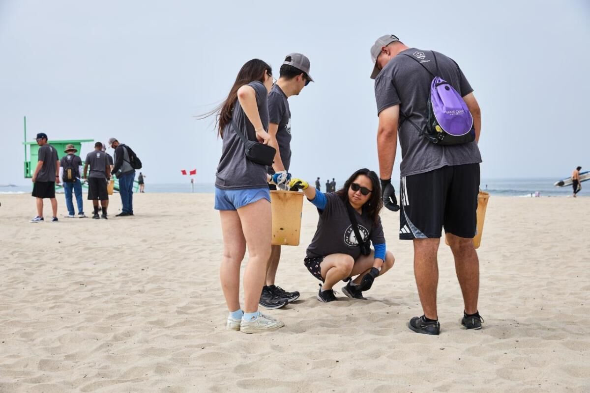 LA Galaxy Teams Up With Heal the Bay, Goodr, and Freeway Insurance for Venice Beach Cleanup in Honor of Plastic Free July