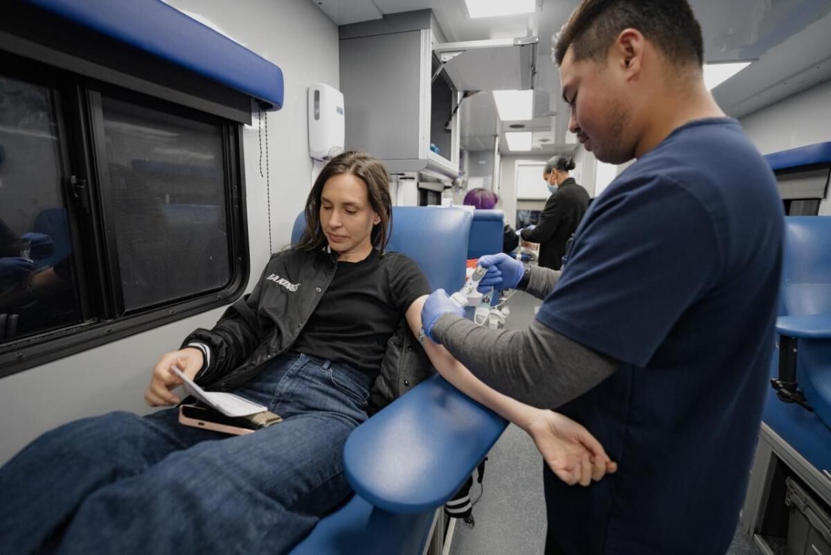 LA Kings Teamed Up with Children’s Hospital Los Angeles to Celebrate National Blood Donor Month