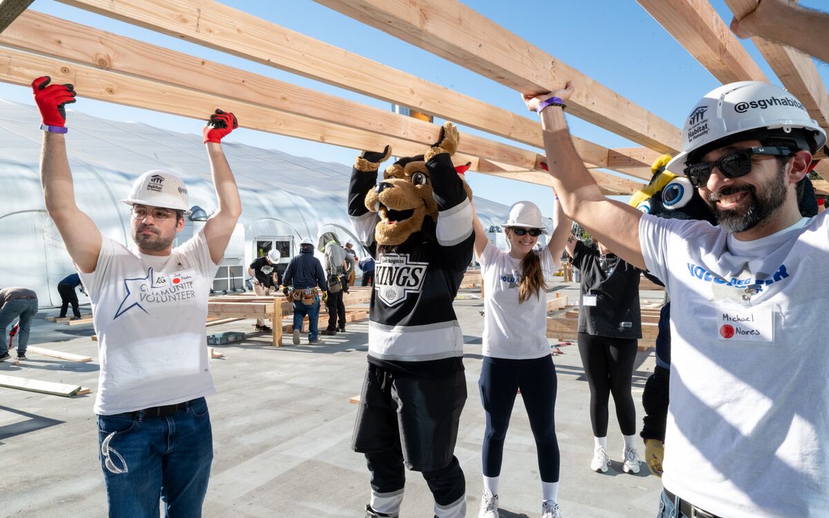 AEG Employees Unite for Annual Day of Service, Bringing Hope and Support to Communities in Los Angeles and New York